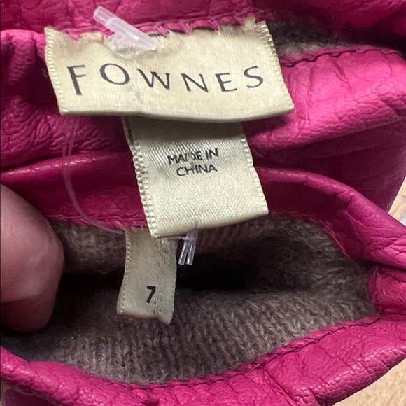Fownes Chic Fuchsia Leather Gloves 💗 - Picture 2 of 3